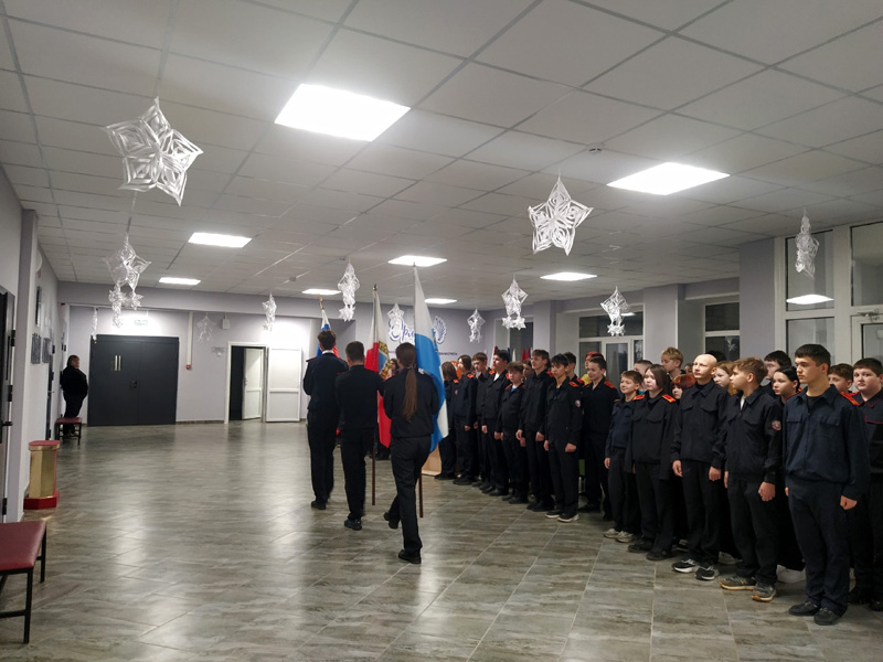 Торжественная линейка в нашей школе.